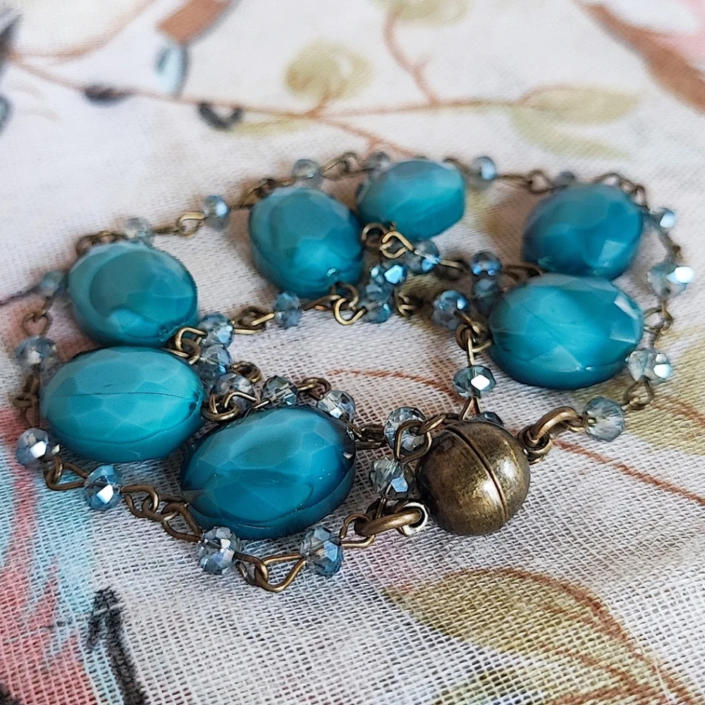 Teal Dusty Blue Glass Oval Faceted  Dual Chain Bracelet Brass Magnetic Clasp EUC